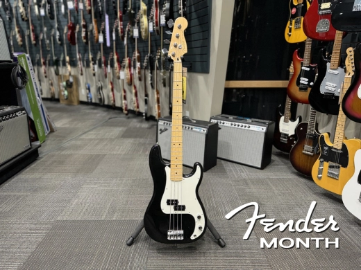 FENDER MONTH: Fender Player P-Bass Black Maple Fretboard